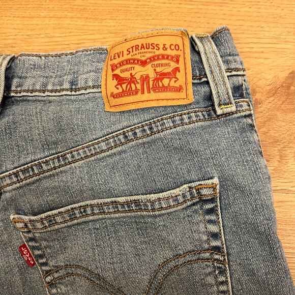 Levi's Premium Ribcage Bell Women's Jeans Size 31 Flared Leg - Picture 3 of 10